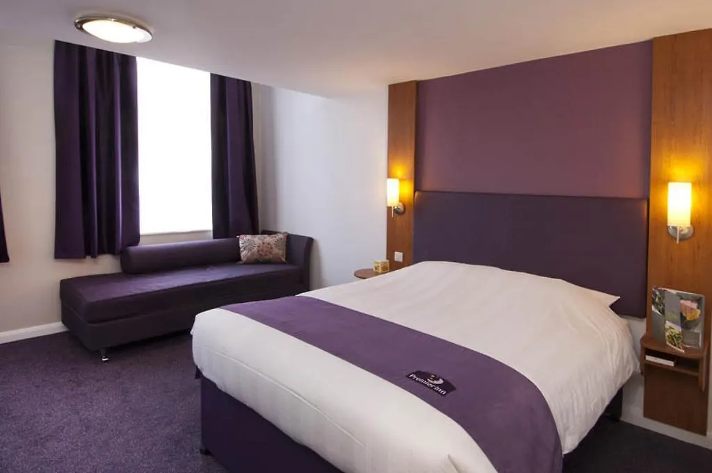 Premier Inn London Gatwick Airport South - London Road Crawley  3*, Crawley (West Sussex) United Kingdom