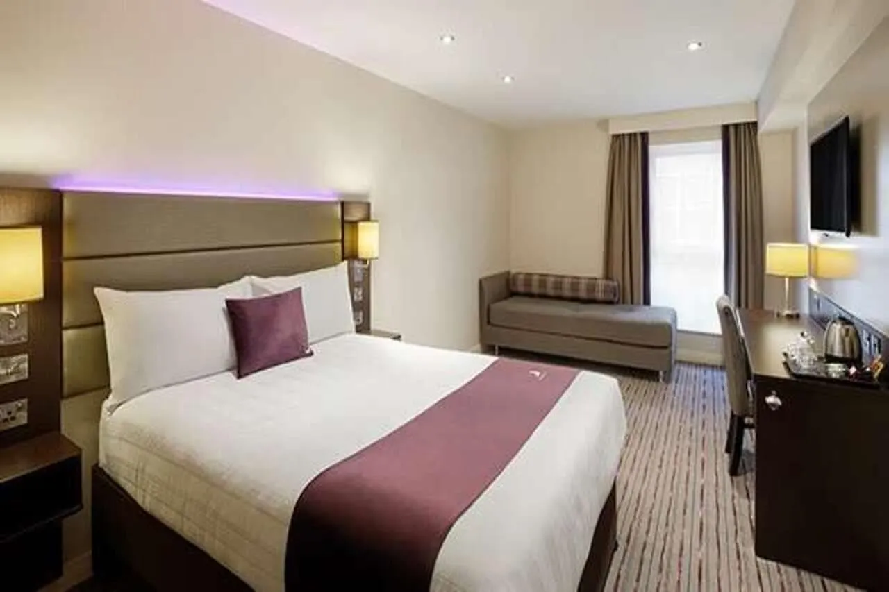 Premier Inn London Gatwick Airport South - London Road Crawley  3*, Crawley (West Sussex) United Kingdom