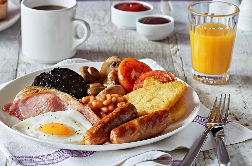 Premier Inn London Gatwick Airport South - London Road Crawley  Crawley (West Sussex)